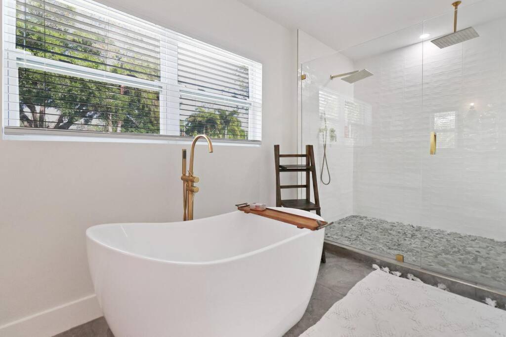 Palm Tree Paradise Tampa Pool Home 外观 照片