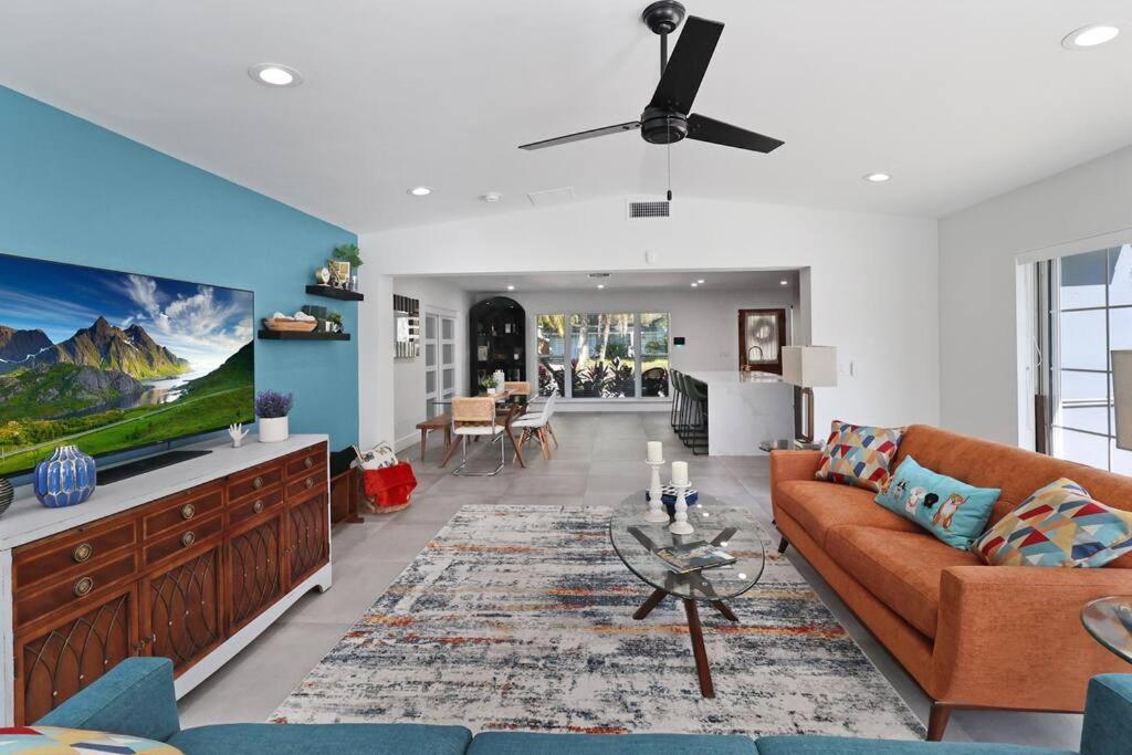 Palm Tree Paradise Tampa Pool Home 外观 照片