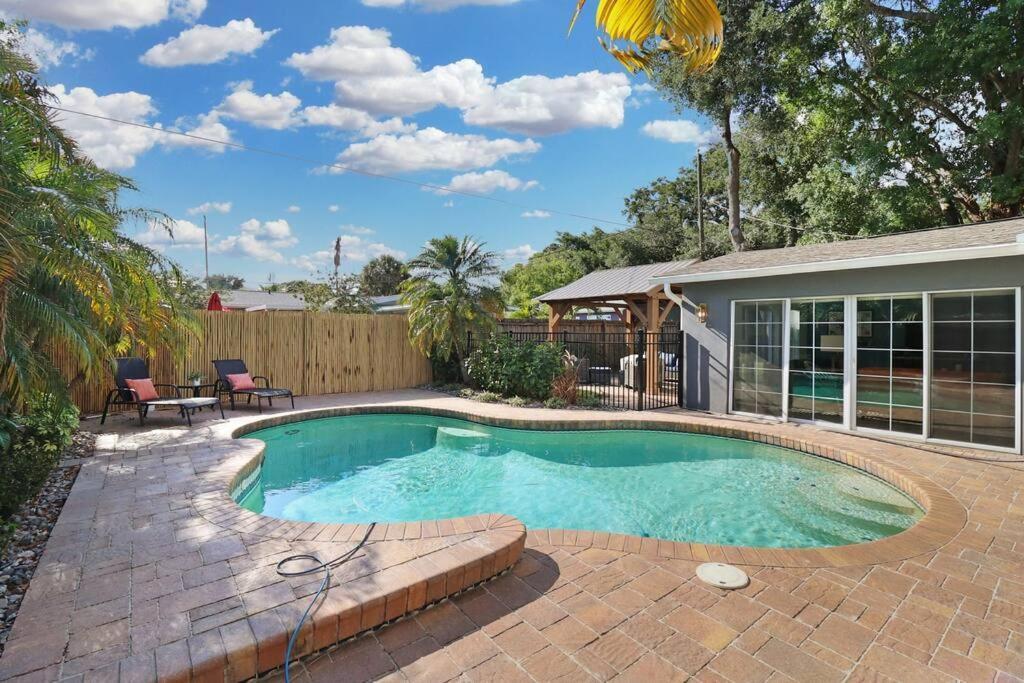 Palm Tree Paradise Tampa Pool Home 外观 照片