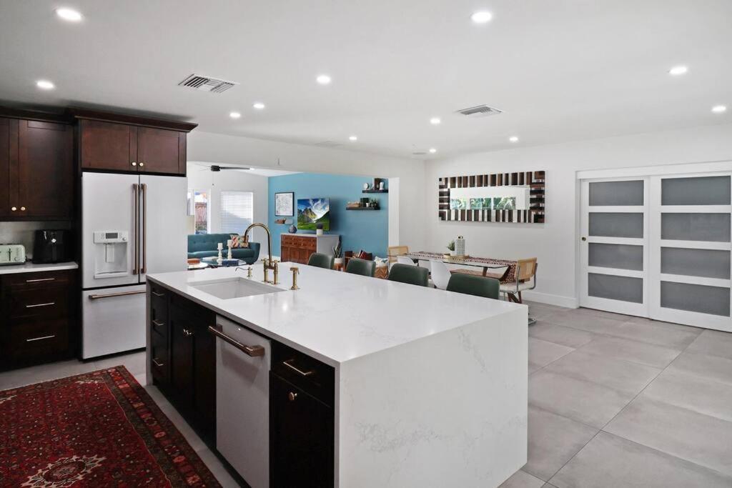 Palm Tree Paradise Tampa Pool Home 外观 照片
