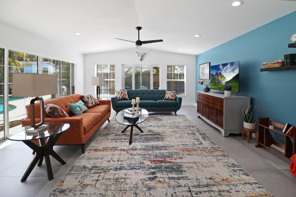 Palm Tree Paradise Tampa Pool Home 外观 照片